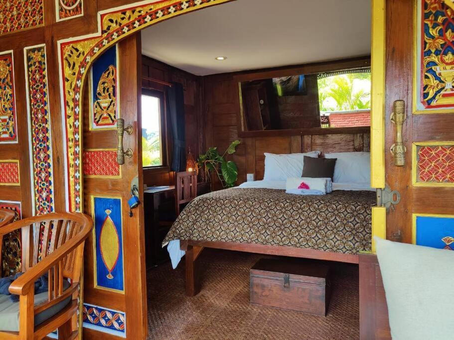 The Hidden Escapes Bingin- Sunset Rooftop Wood House With Ocean View & Private Kitchen Uluwatu Eksteriør billede