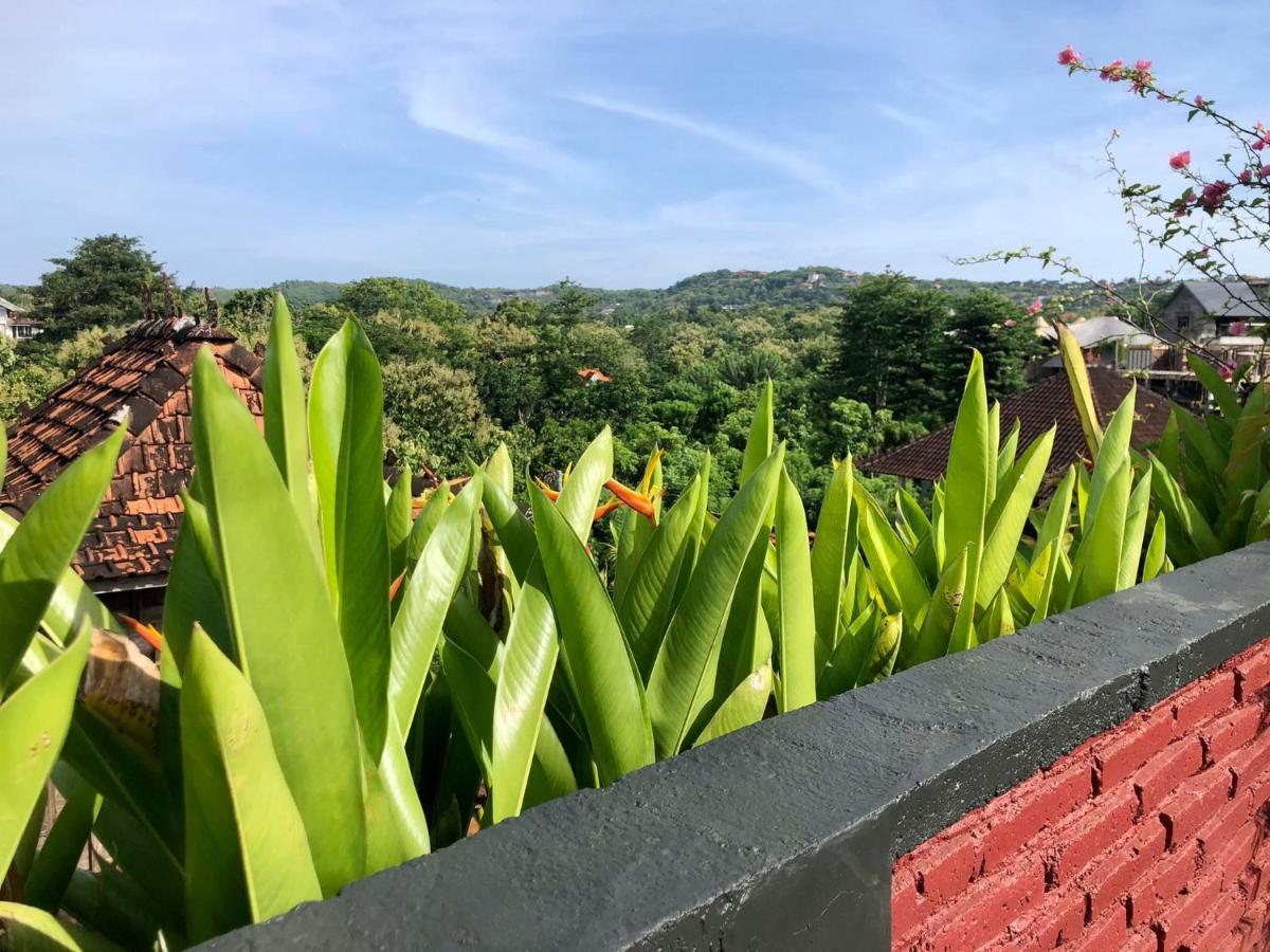 The Hidden Escapes Bingin- Sunset Rooftop Wood House With Ocean View & Private Kitchen Uluwatu Eksteriør billede