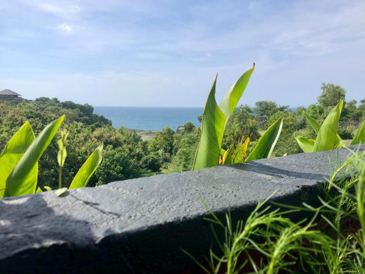 The Hidden Escapes Bingin- Sunset Rooftop Wood House With Ocean View & Private Kitchen Uluwatu Eksteriør billede
