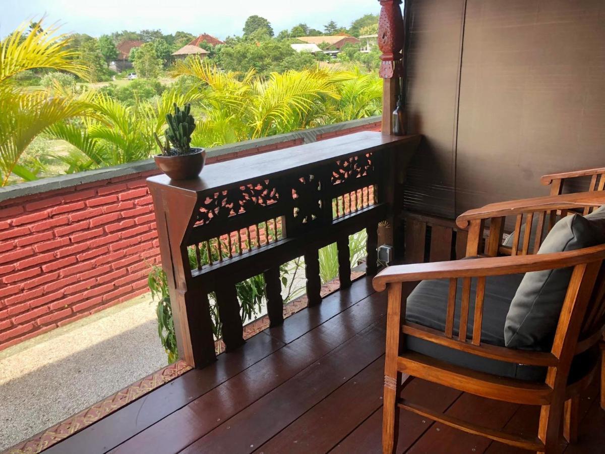 The Hidden Escapes Bingin- Sunset Rooftop Wood House With Ocean View & Private Kitchen Uluwatu Eksteriør billede